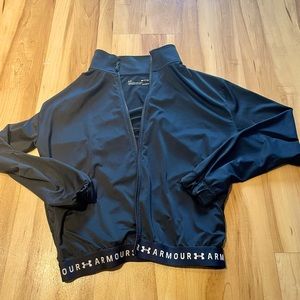 Black under armor lightweight jacket